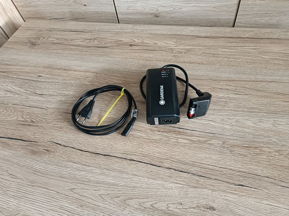 Ładowarka Gardena QC40 (9845) 36V – Szybka, Oryginalna, Stan BDB