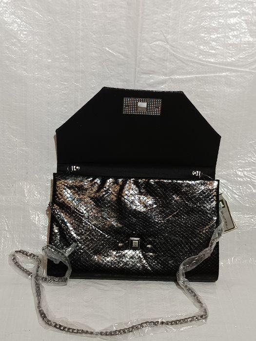 Carteira de senhora nova