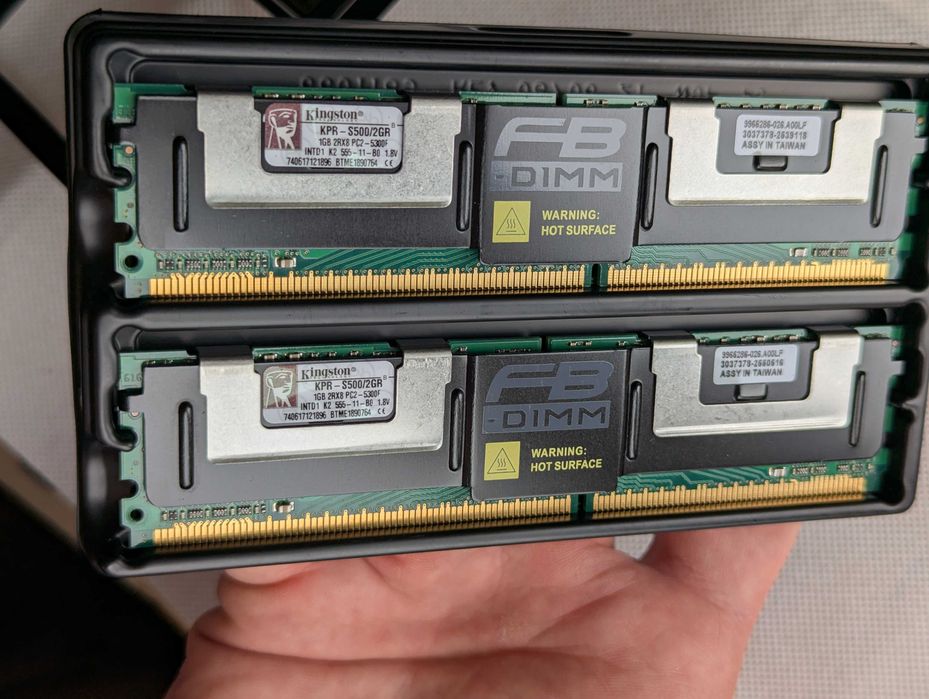 Нова ретро KIT 2x1 GB Серверна ECC REG DDR2 Kingston PC2 5300