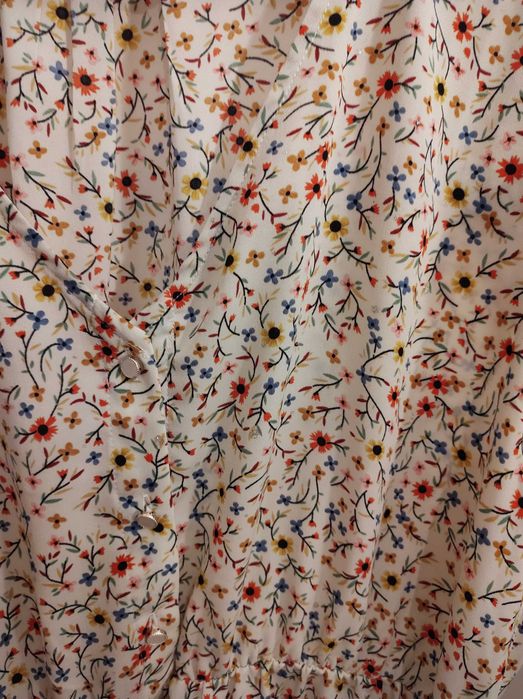 Vestido flores leve e muito fresco