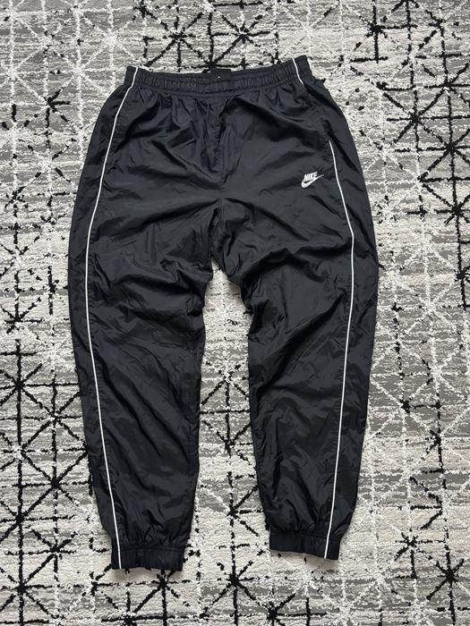 Спортивні нейлонові штани Nike