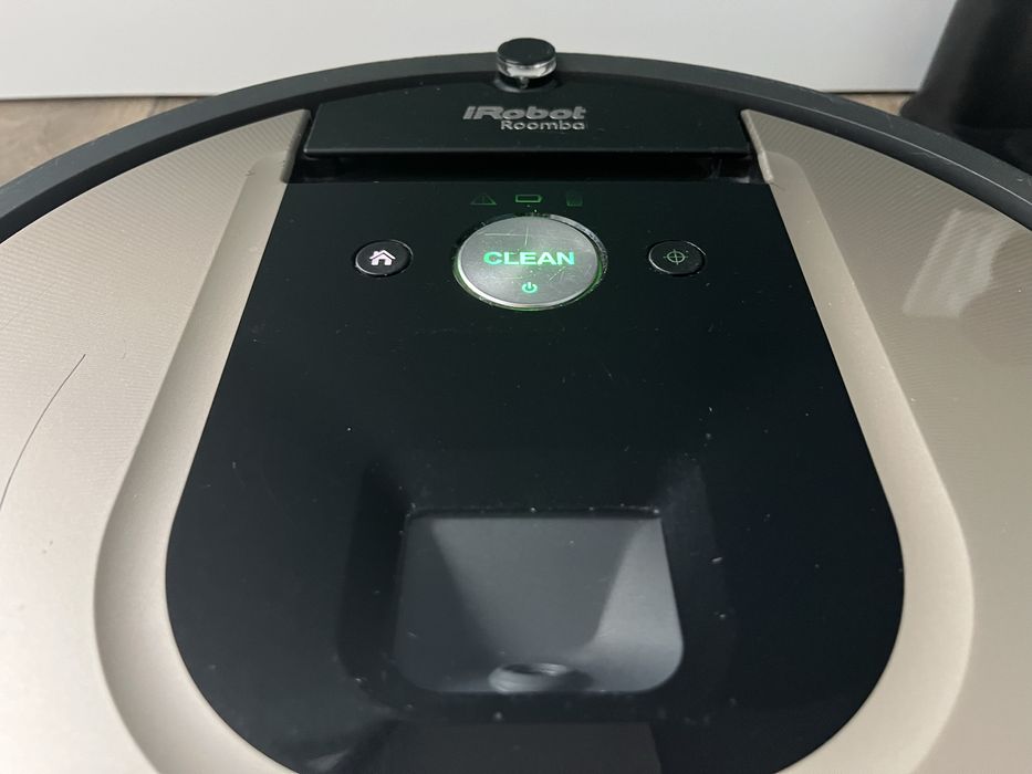 Robot sprzatajacy, odkurzacz Roomba 966