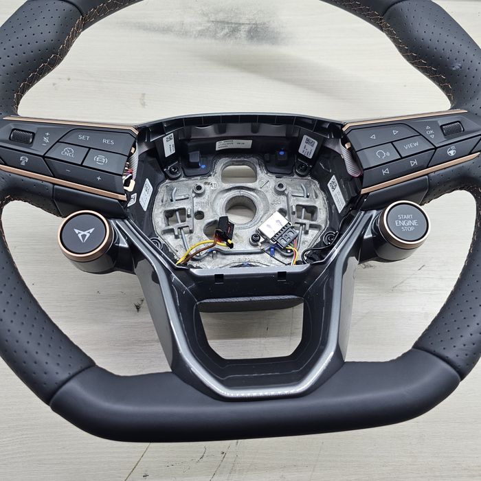 Volante cupra e seat