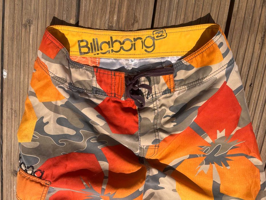 Calções BILLABONG tamanho M (30)