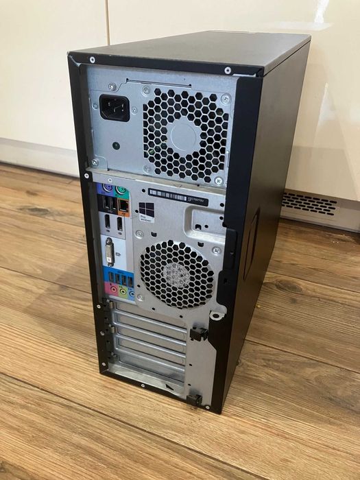 Komputer HP Z240 i5-6600 4GB RAM 256 SSD W 11 Pro