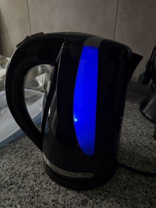 Jarro eletrico da Haeger, 1,7 lts 2.200 watts novo