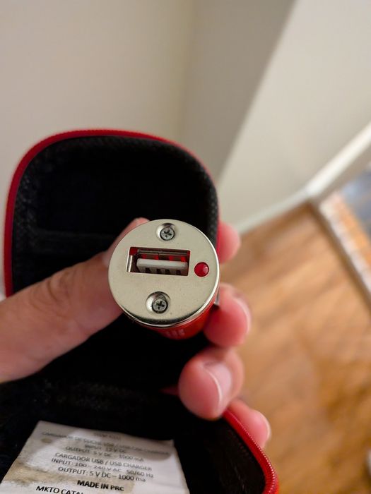Carregador USB para carro