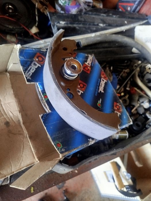 Ваз запчастини бу