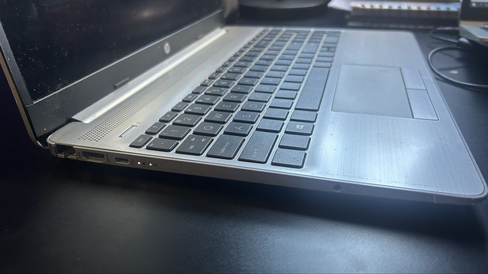 HP 15 – AMD 3020e • 4GB RAM • 930GB – Windows 11 Pro