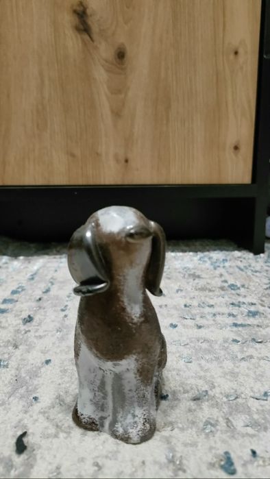 Szklany pies z huty szkła