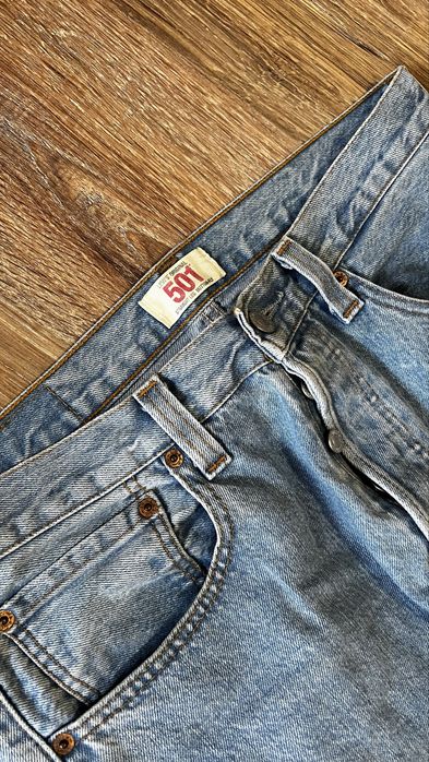 Продам джинси Levis 501