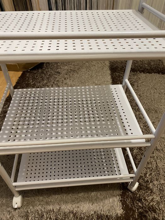 Przybornik, stolik kosmetyczny