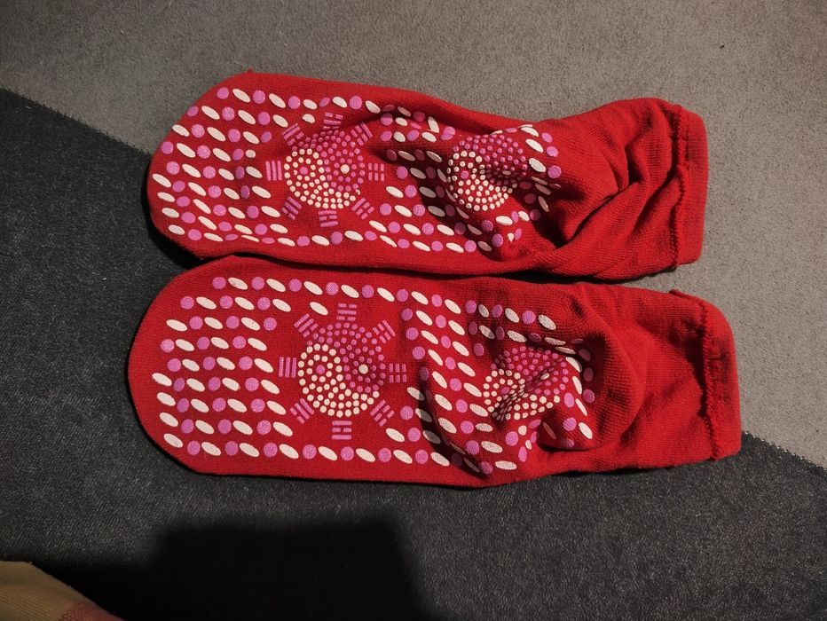 Stopki czerwone kolorowe pod spodem