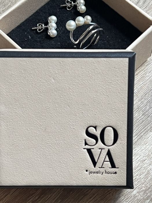 Прикласи з білого золота з перлами Sova