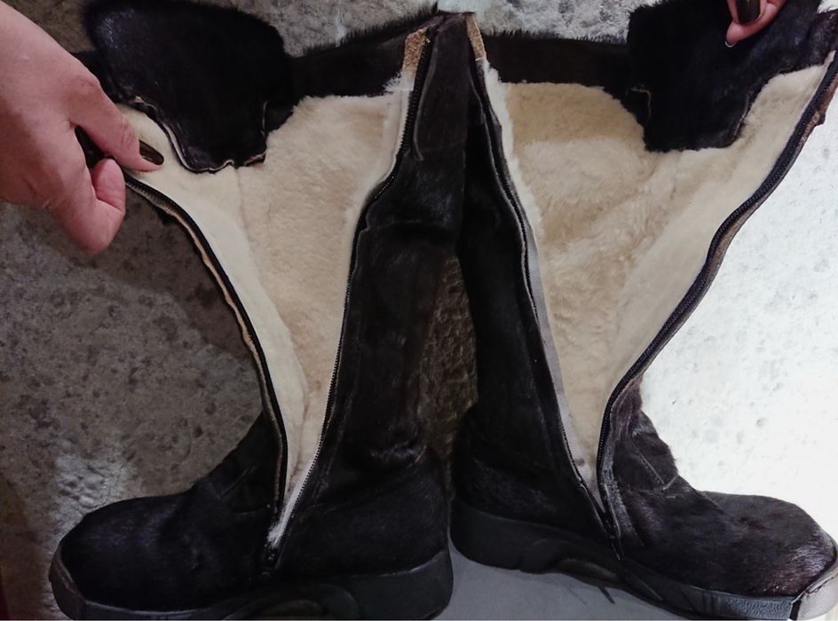 Bumper Pony Hair Fur чоботи до коліна Y2K вінтаж, Італія, 36 розмір