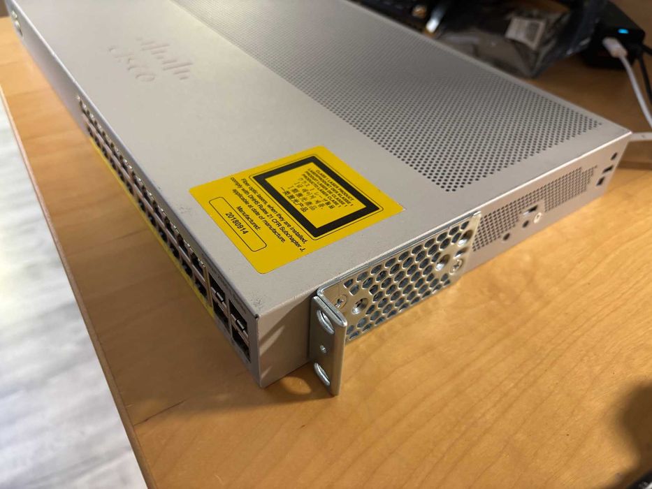 Cisco WS-C2960L-24PS-LL