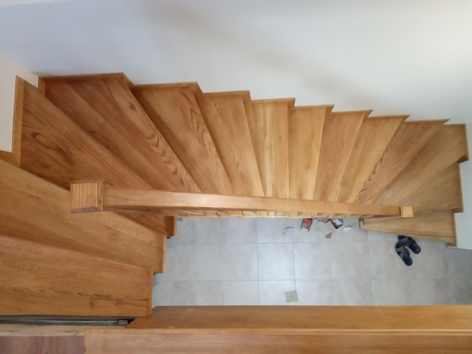 Сходи відкритого типу