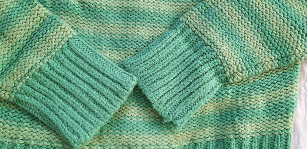 Sweterek damski zielony