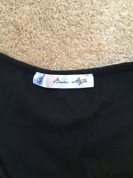 Basic Style czarny top na ramiączkach ozdobna falbanka