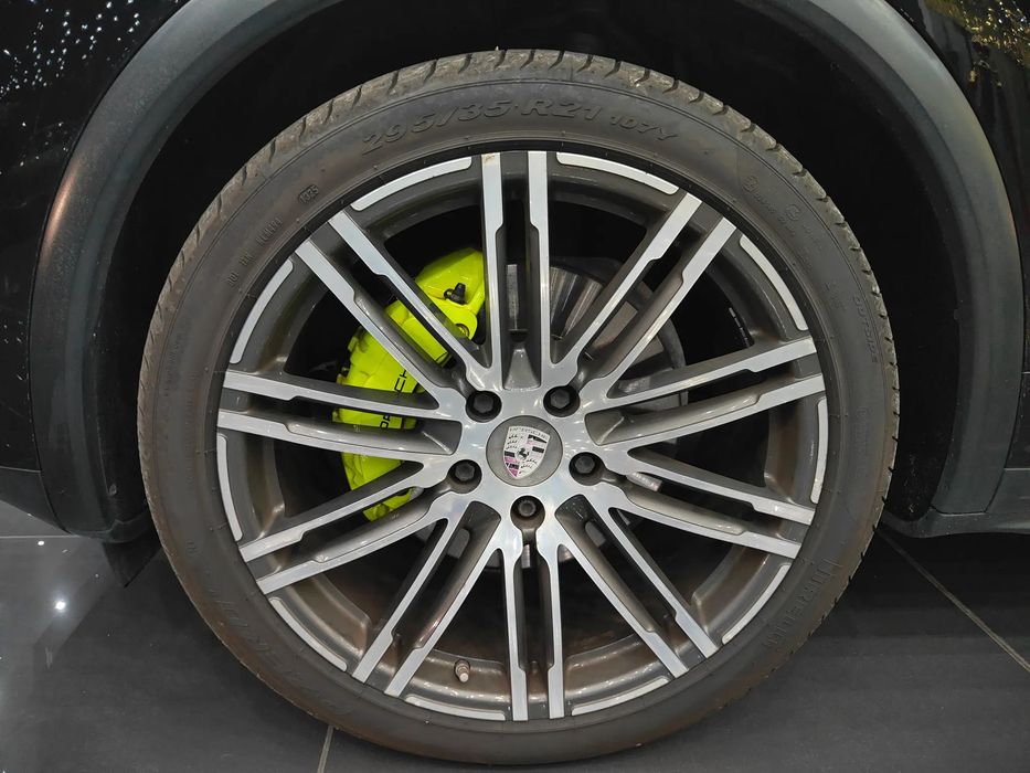 Porsche Cayenne S E-Hybrid Platinum Edition