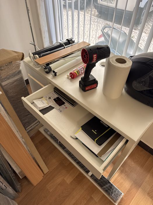 Vendo cadeira BT Racing + secretaria ikea