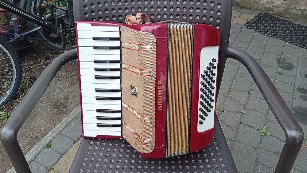 Akordeon hohner 40 basowy stan dobry