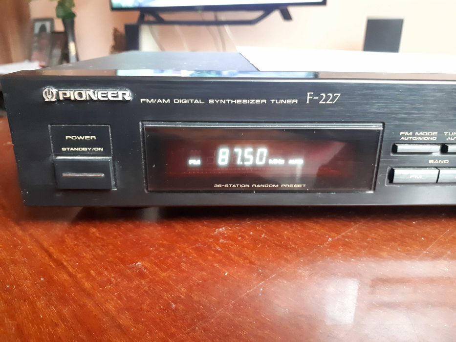 Pioneer F-227 tuner FM / AM