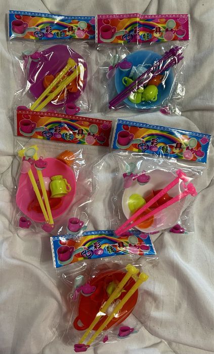 Набори посуди для Барбі та інших ляльок