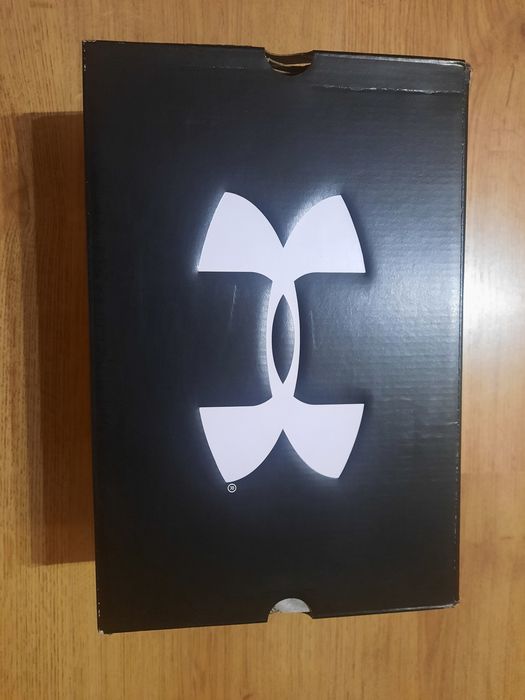 Nowe buty Under Armour rozm. 37,5 i 38