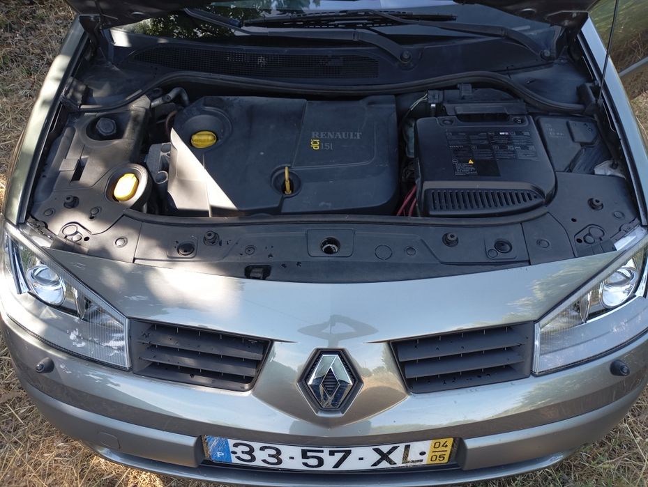 Mégane Breack LUXE PRIVILÉGE -155.000km - faróis Xenon- GPS - Cruise Control - Isofix - 1.5 DCi - 105 CV- IUC 23€/Ano - 5,4lt urbano