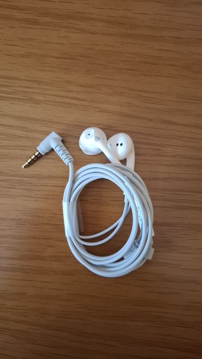 Phones ludos com fio novos