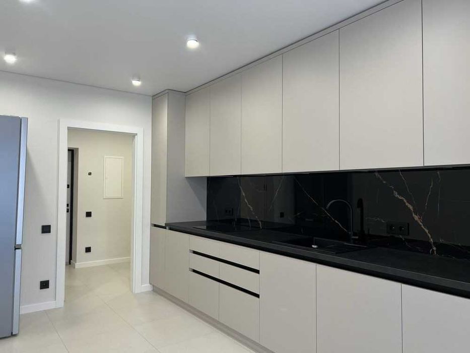 Продам 1-кімнатну квартиру з ремонтом в новобудові