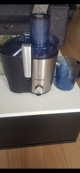 Máquina de sumos Bosch