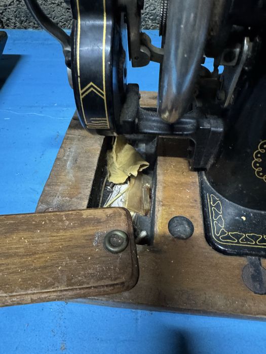 Maquina de costura antiga