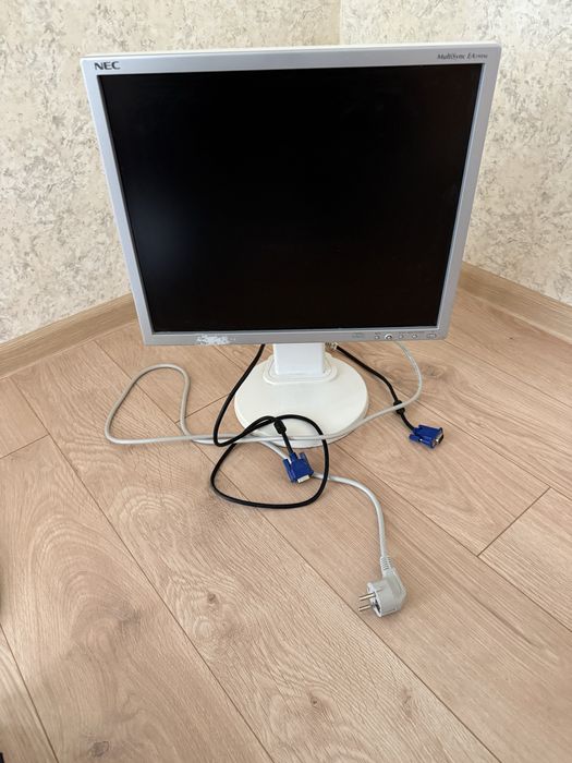 Монитор NEC model EA190M