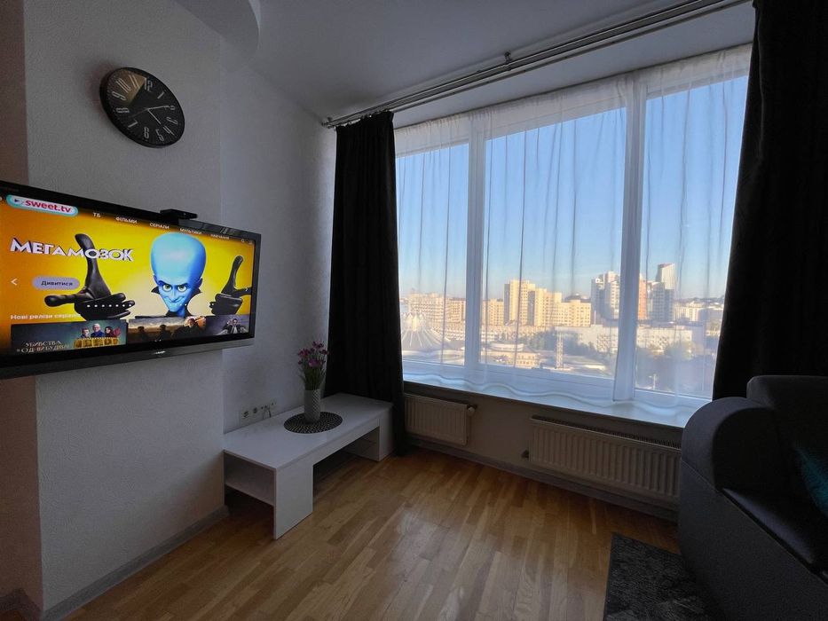 Квартира погодинно, подобово 2 кв в Мост сіті