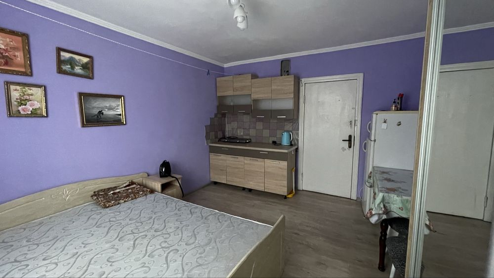 Здам в оренду кімнату, тільки жінкам та дівчатам!