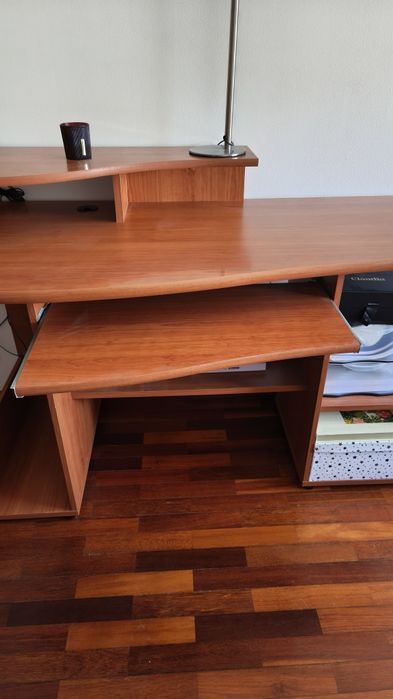 Secretaria em cerejeira