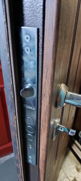 Ремонт вікон, регулювання вікон,  заміна замків  ручок.