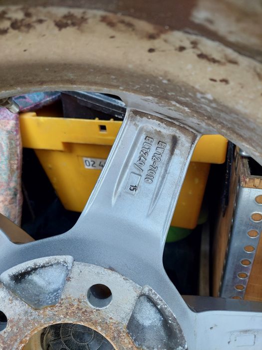 Felgi aluminiowe Ew12 7x16 kpl