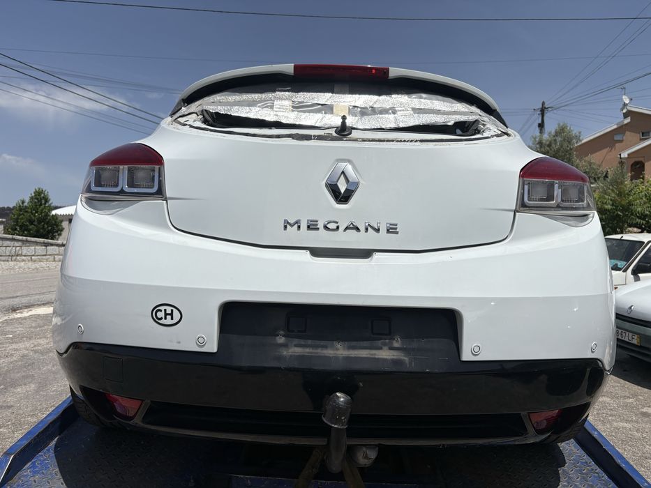 Tampa da mala renault megane iii coupe