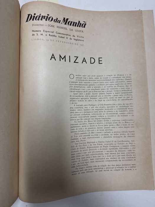 Livro edição especial - Elizabeth II