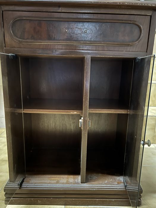 Movel antigo bom estado