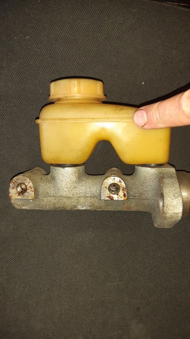 Продам главный тормозной москвич