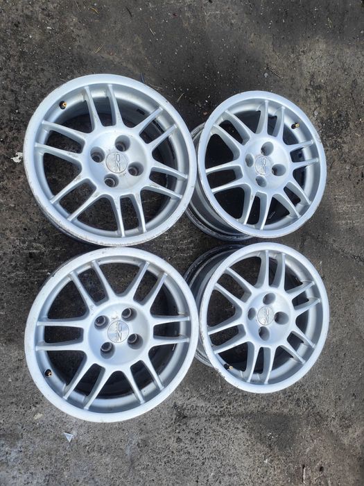 Alufelgi OZ racing 16cali 4x100 ET37 7,5J otwór centrujący 60mm