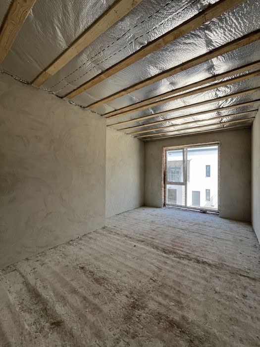 Продається готовий до ремонту таунхаус в Вовчинця