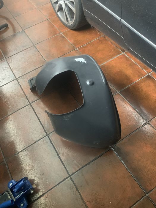 Cava da roda Esquerda Bmw e39 Touring