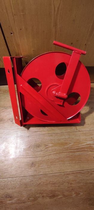 Кассета с барабанном для пожарного рукава и пожарный металлический ств