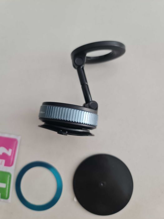 3.  Suporte Magnético para Telemóvel  – Forte, Dobrável e Ajustável