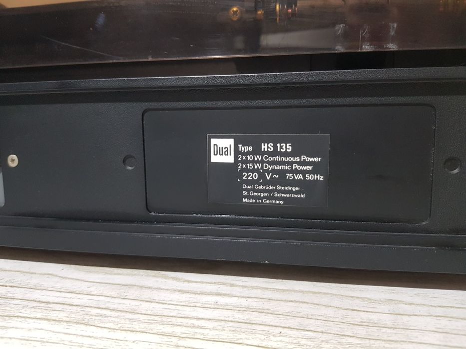 Вініловий програвач/підсилювач Dual HS 135 2×15Вт  б/у з Німеччини